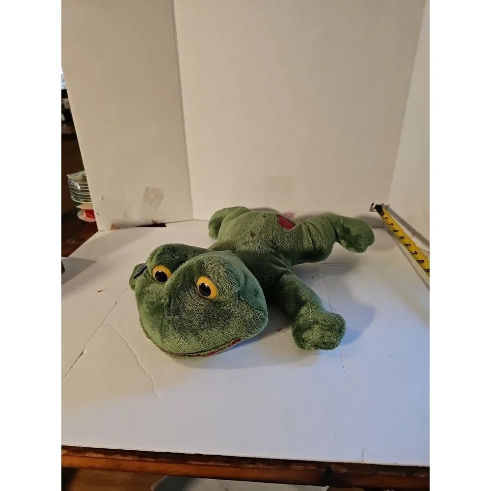 Applause Target Frog Filled With Love Plush  green Red‎ Heart stuffed animal 16